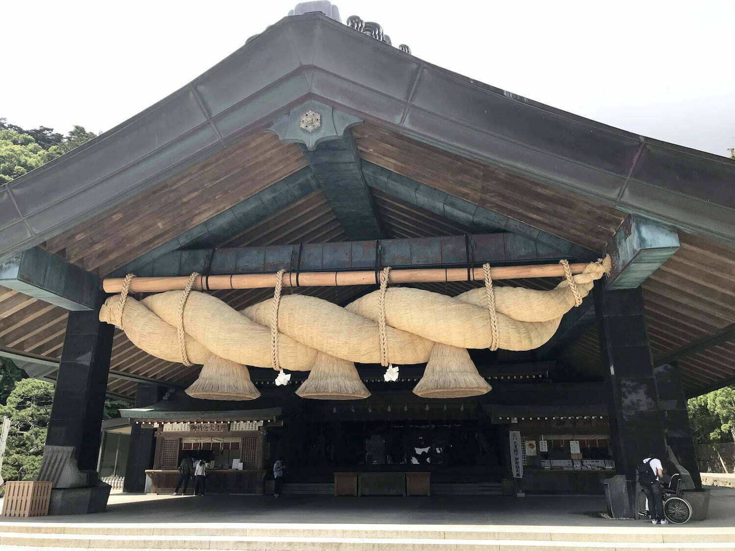 Kagura Hall famous Shimenawa