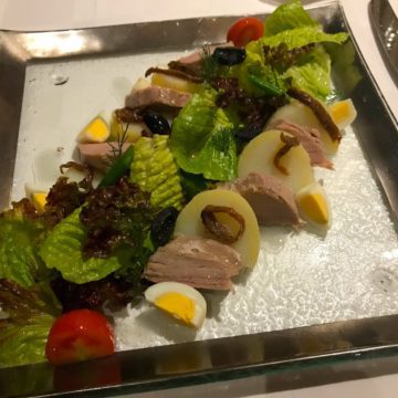 Nicoise-style Salad with tuna