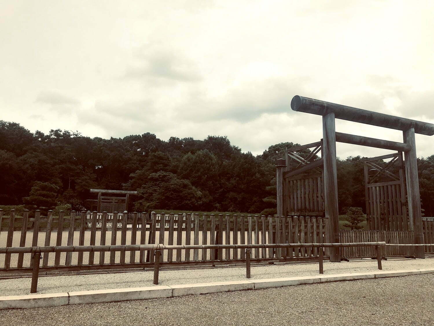 the tomb of the first emperor Jinmu